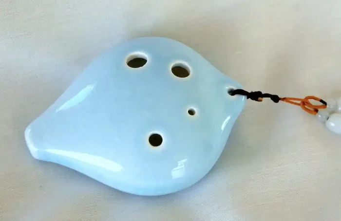 6-hole Ceramic Soprano Seedpod Ocarina in F