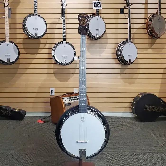 Artisan Goodtime Two Showroom Banjo
