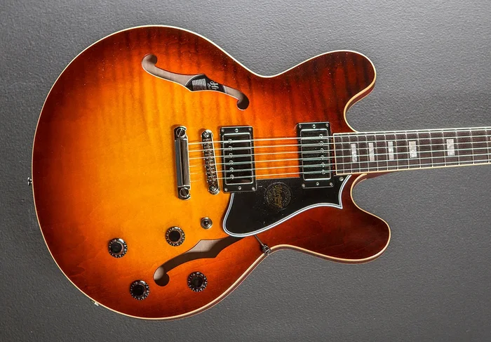 Custom Shop Core Collection H-535 – Dark Cherry Sunburst