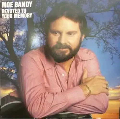 Moe Bandy – Devoted To Your Memory