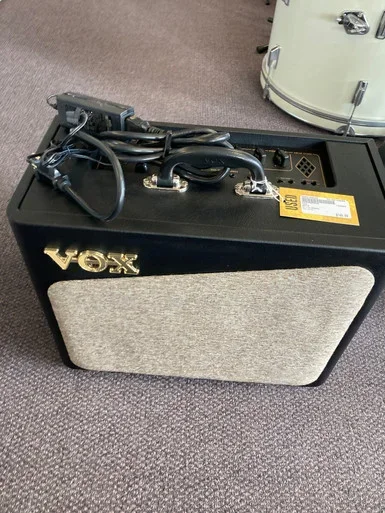 Used Vox AV15 Solid State Guitar Amp 1 x 8