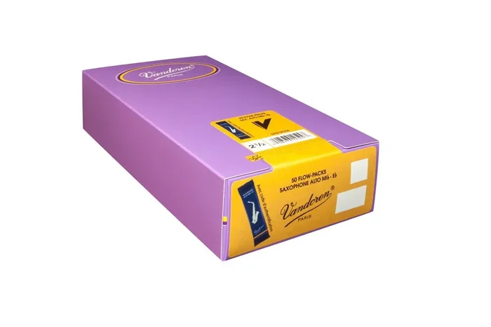 Vandoren Alto Sax Traditional Reeds Strength 2; Box of 50